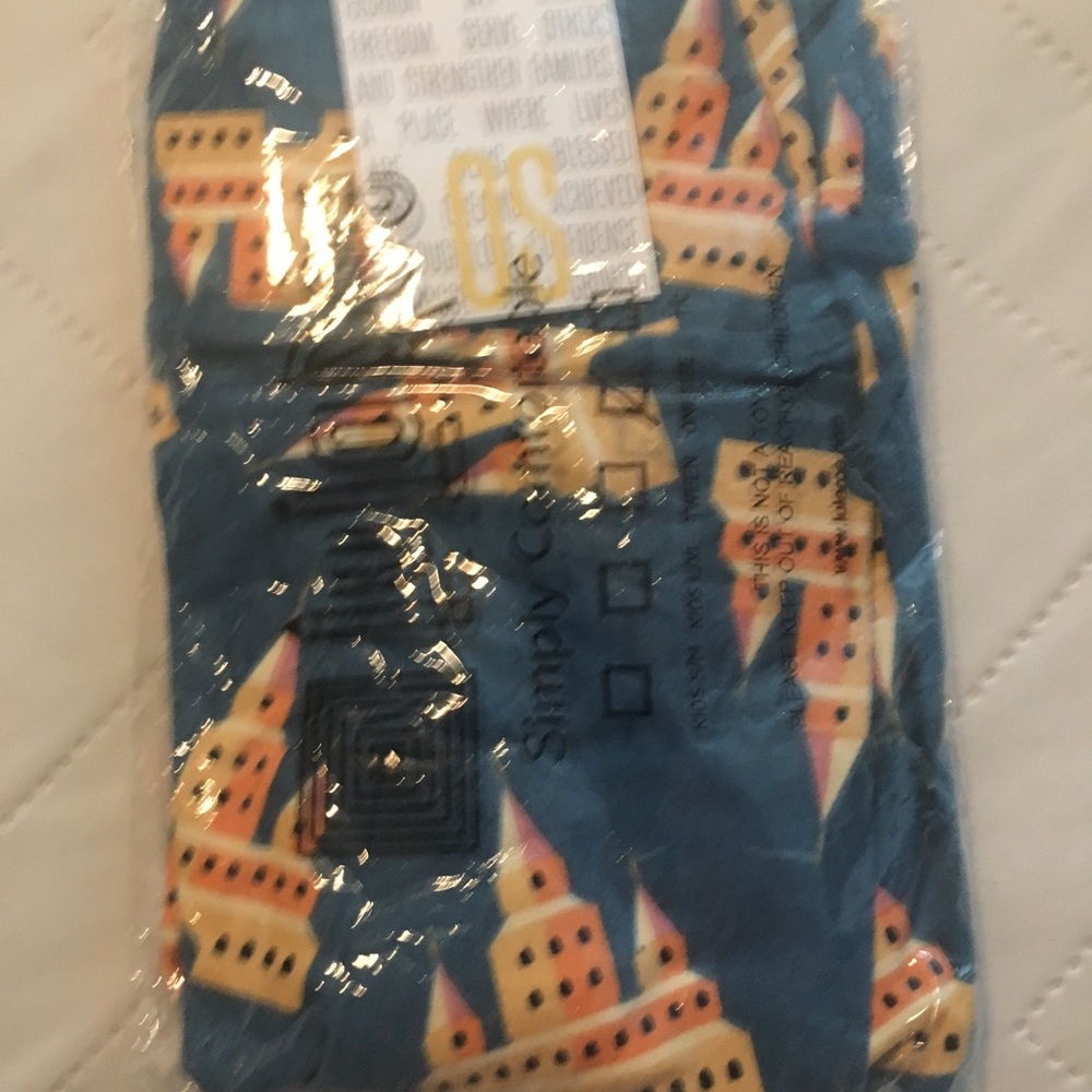 Brand new LuLaRoe OS Castle leggings